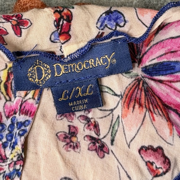 Democracy Floral Kimono with Pink and Blue S-2xl - Picture 5 of 7